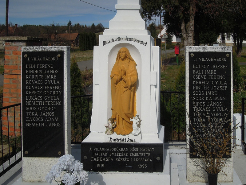 vilhaboru-emlekmu-farkasfa-02